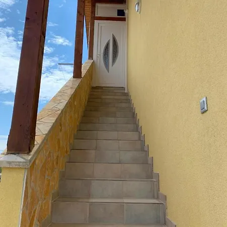Apartment Nada *